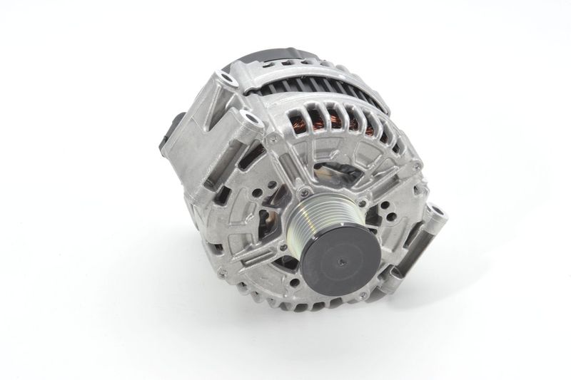 BOSCH 0121813103 Alternator