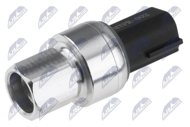 EAC-FR-002_1-WM.JPG