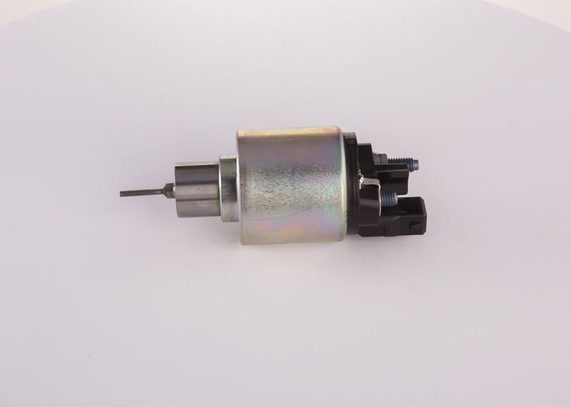 Elektromagnetický spínač, startér 2 339 303 412