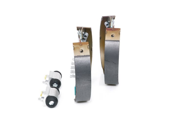 BOSCH 0 204 114 668 Brake Shoe Set