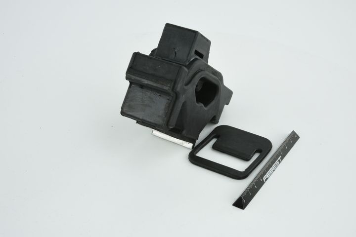 Paigutus, Mootor, FEBEST HM-FITWD