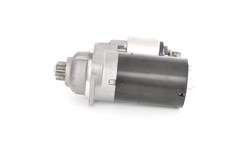 BOSCH Startmotor / Starter 0 001 121 026