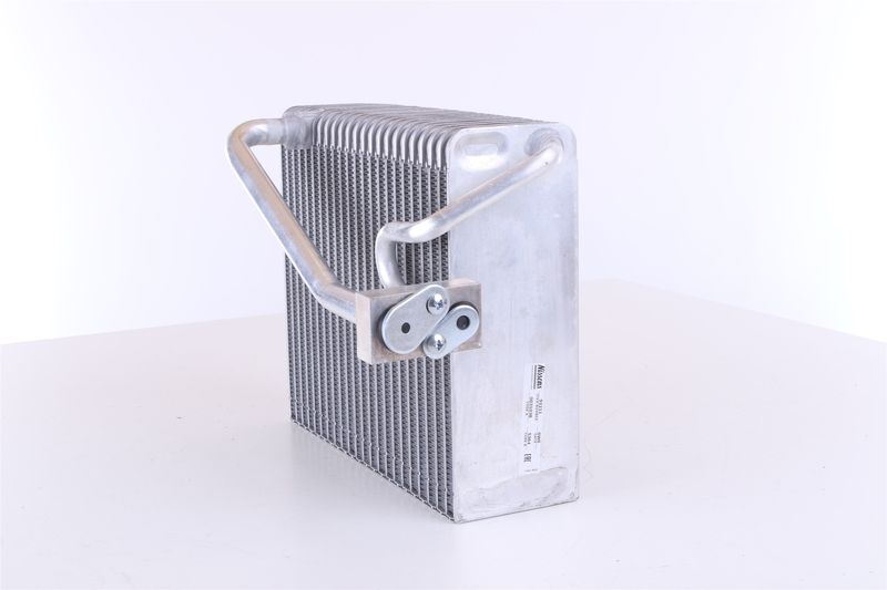 NISSENS 92211 Evaporator, air conditioning