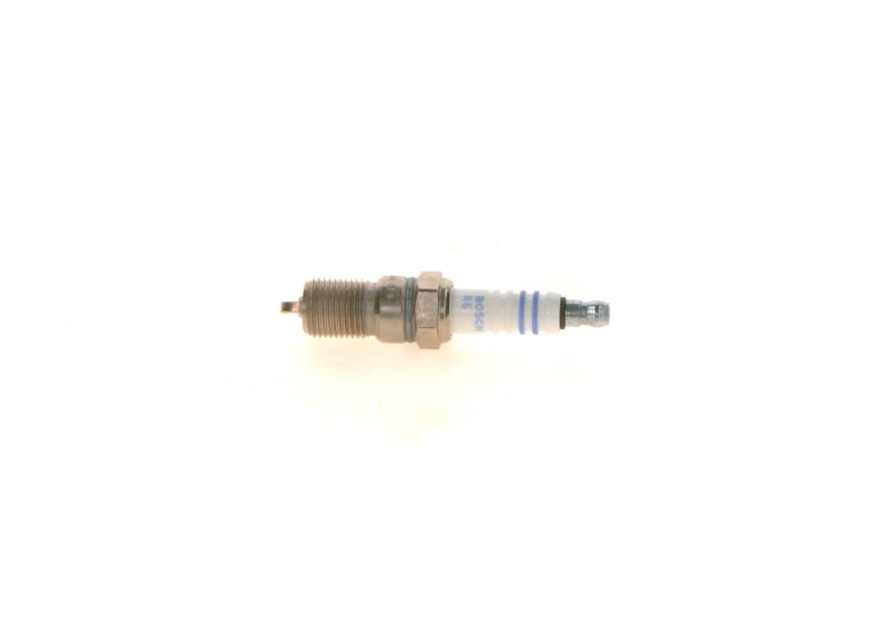 BOSCH 0 242 235 661 Spark Plug