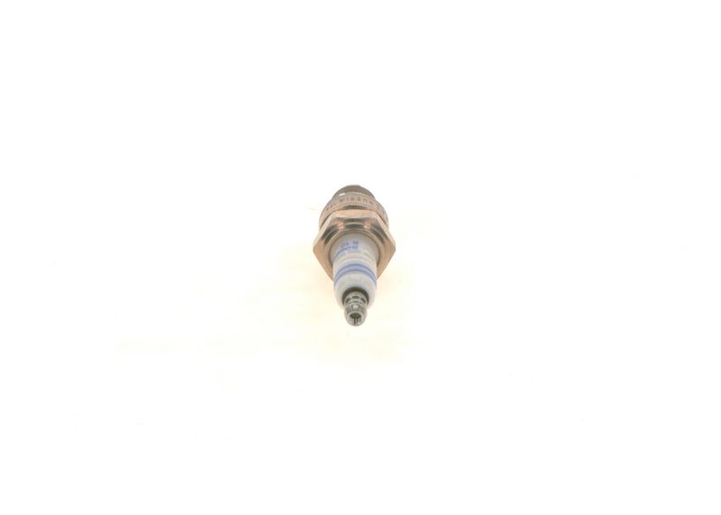 BOSCH 0 242 235 900 Spark Plug