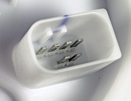 Prekė atitinka OEM kodą: 16 11 7 300 477