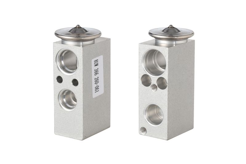 Prekės atitinka OEM kodą: A 166 830 02 84