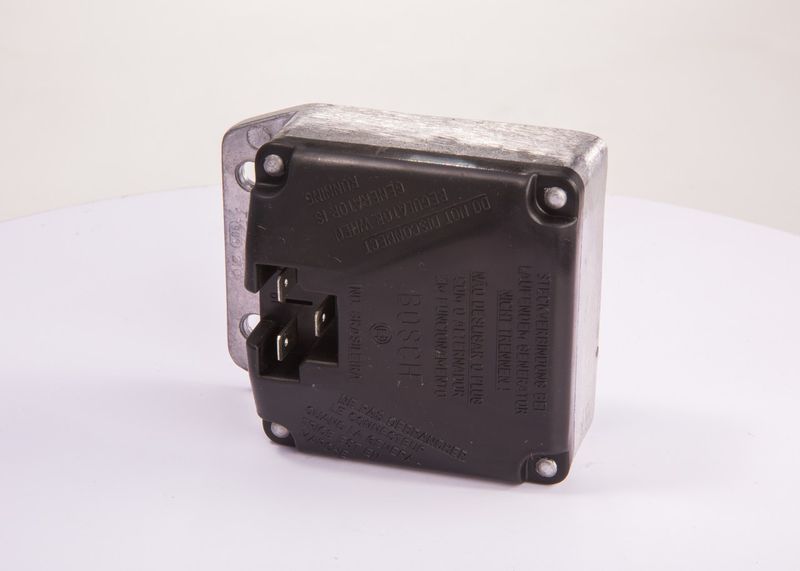 BOSCH 0192033004 Alternator Regulator