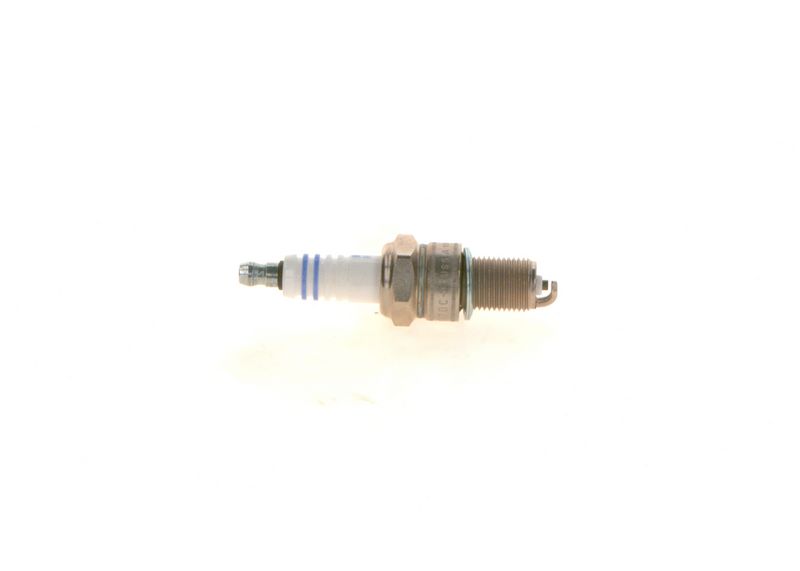 BOSCH 0 242 235 663 Spark Plug
