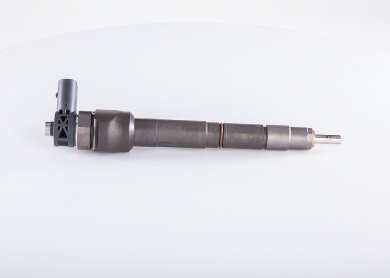 BOSCH 0 445 110 646 Injector Nozzle
