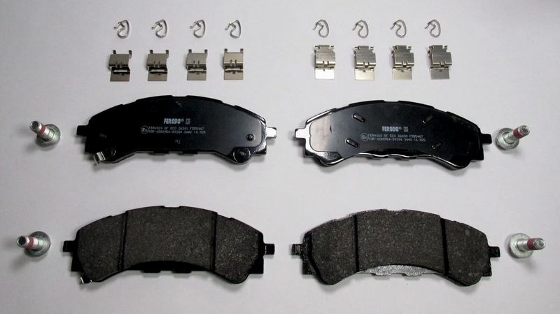 Remblokken set Voor , past: FORD RANGER  FORD USA BRONCO 2.0D/2.7 09.18-