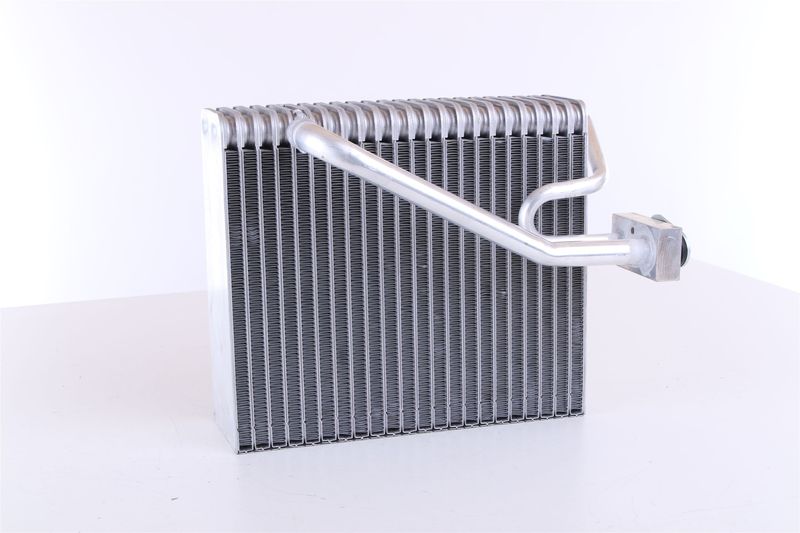 NISSENS 92211 Evaporator, air conditioning