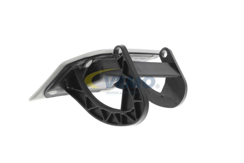 VEMO V30-08-0413 Cover, bumper