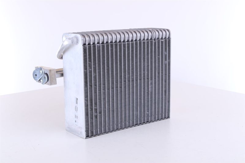 NISSENS 92211 Evaporator, air conditioning
