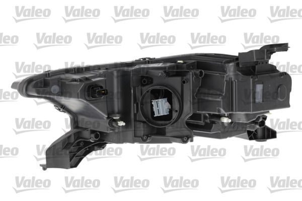 HEADLAMPS_450975_02.JPG