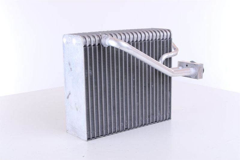 NISSENS 92211 Evaporator, air conditioning