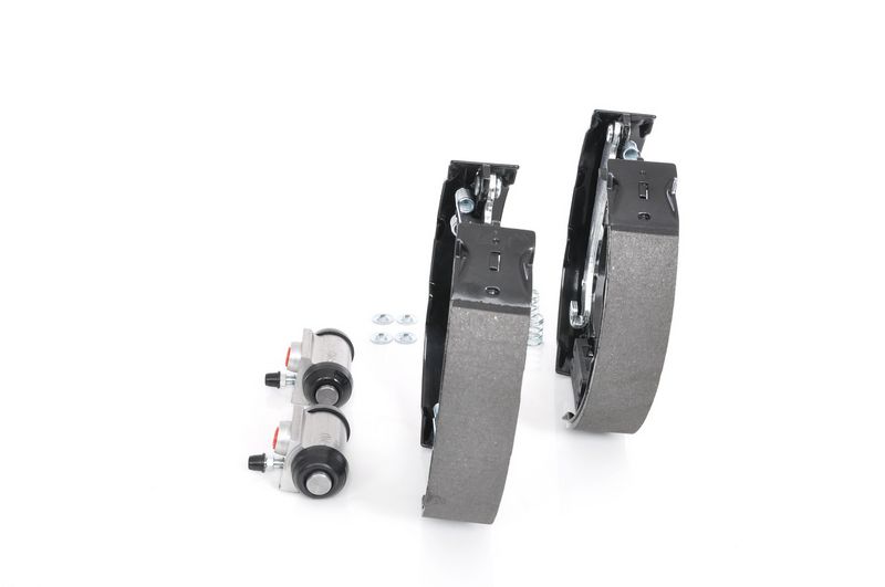 BOSCH 0 204 114 679 Brake Shoe Set
