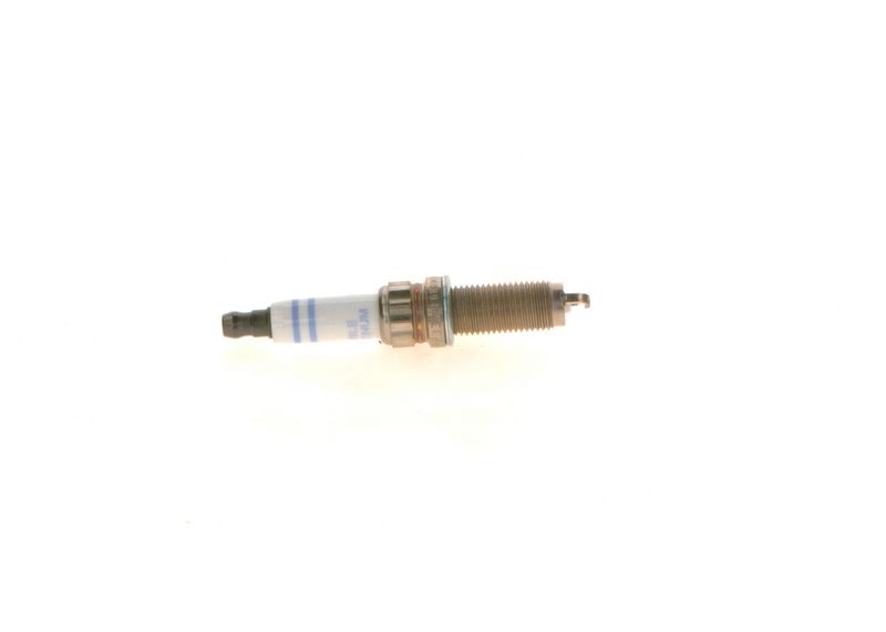 BOSCH 0 242 140 543 Spark Plug