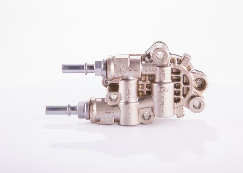 BOSCH 0 440 020 096 Fuel Pump