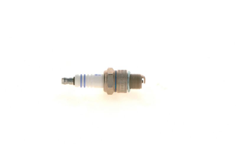 BOSCH 0 242 235 900 Spark Plug