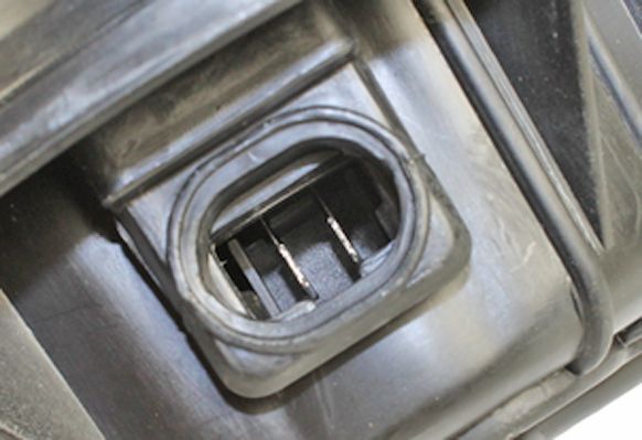 Prekė atitinka OEM kodą: 77 01 056 598
