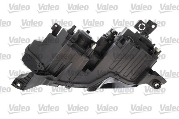 HEADLAMPS_450979_03.JPG