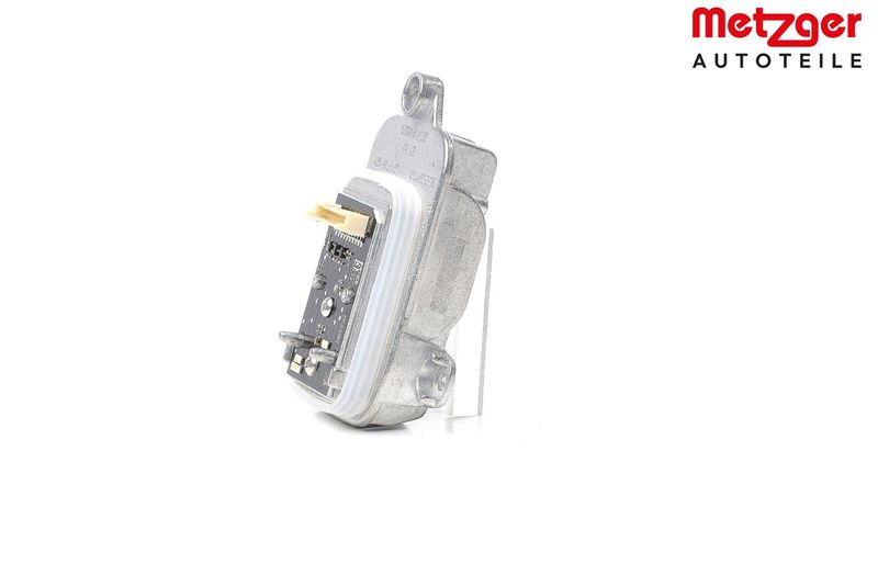 This part match OEM code: 63 11 9 498 409