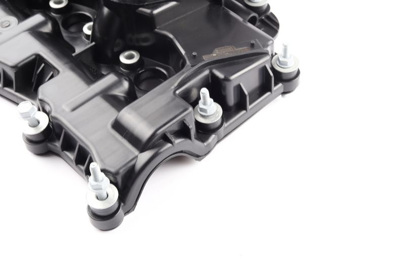 This part match OEM code: LR073585