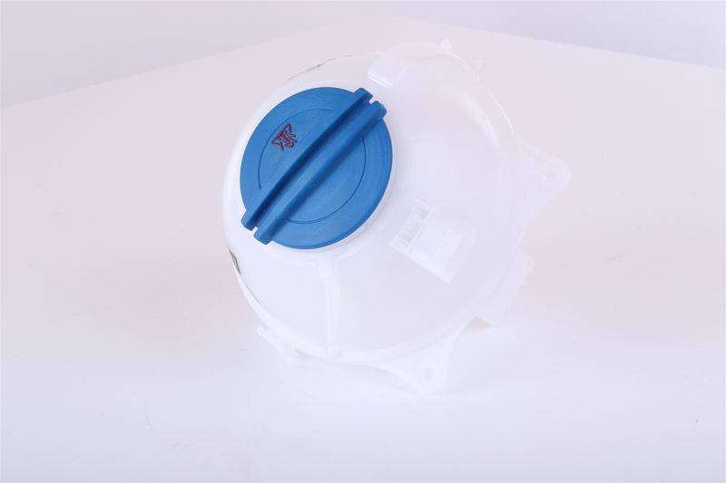 NISSENS 996117 Expansion Tank, coolant