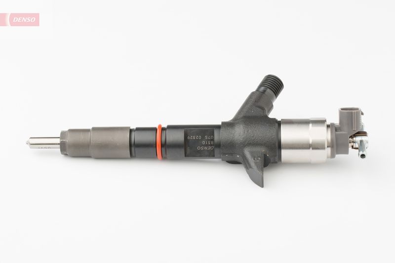 DENSO DCRI108310 Injector Nozzle