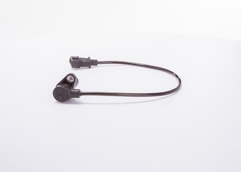 BOSCH 0 281 002 102 Sensor, crankshaft pulse