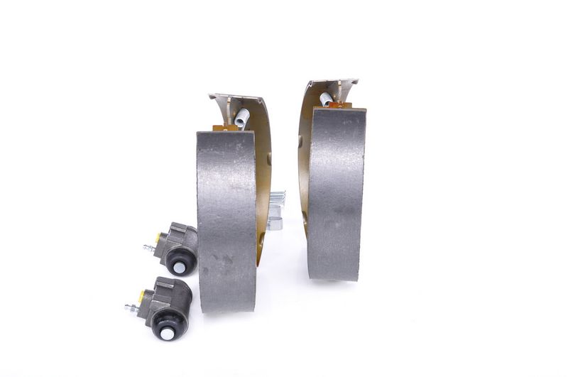 BOSCH 0 204 114 646 Brake Shoe Set