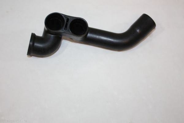 AUTOMEGA 130037010 - Hose, cylinder head cover ventilation