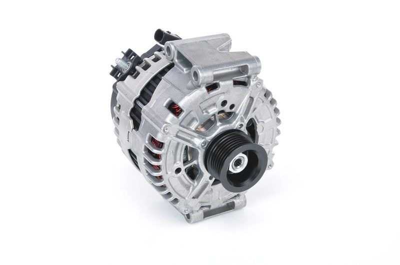 BOSCH 0121813106 Alternator