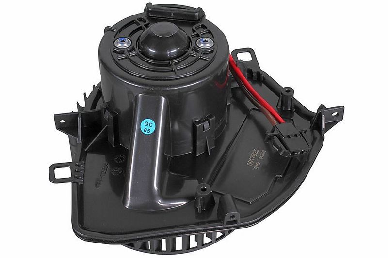 Prekės atitinka OEM kodą: 7E1 820 021 A