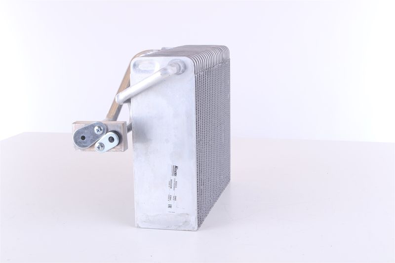 NISSENS 92211 Evaporator, air conditioning