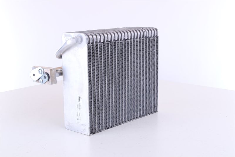 NISSENS 92211 Evaporator, air conditioning