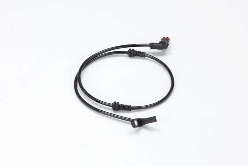 This part match OEM code: A 204 905 31 05
