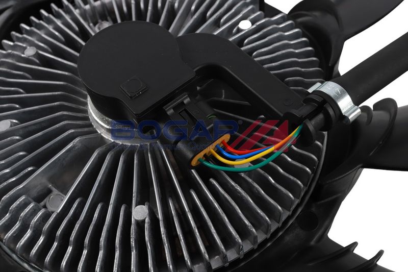 This part match OEM code: LR021990