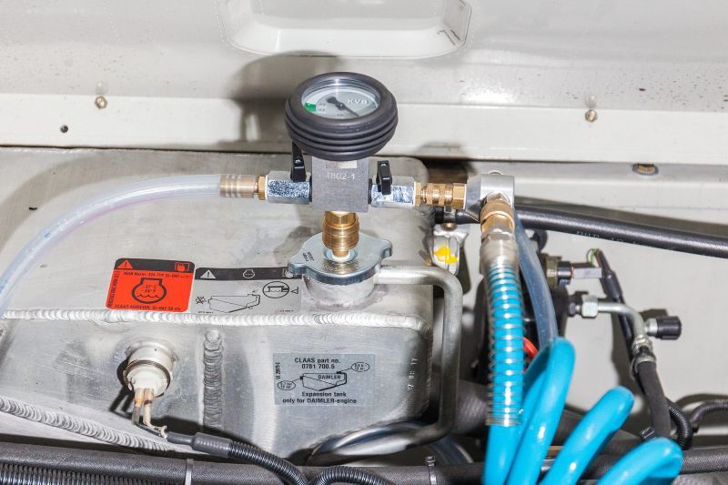 HAZET 4802-1 Vacuum Filling Unit, cooling system
