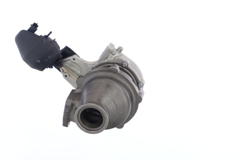 REMANTE 003-002-000029R Charger, charging (supercharged/turbocharged)