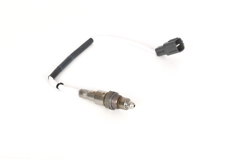 Prekės atitinka OEM kodą: B001058080