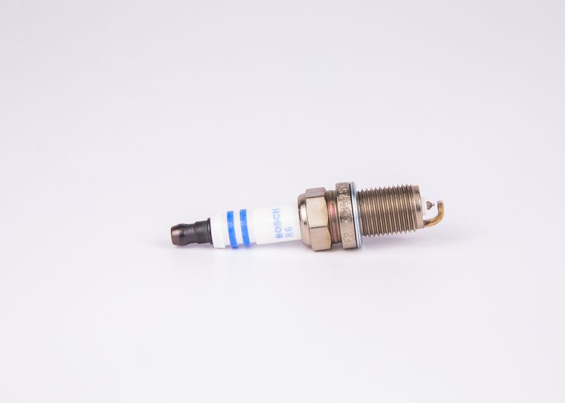 BOSCH 0 242 236 571 Spark Plug