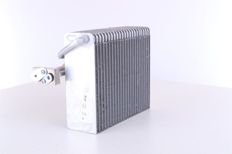 NISSENS 92211 Evaporator, air conditioning
