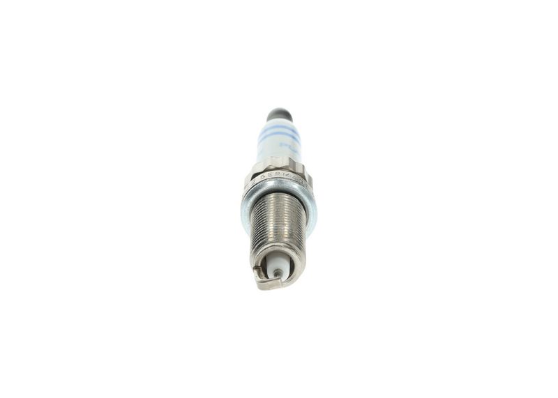 BOSCH Bougie d'allumage 0 242 140 535